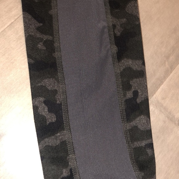 Fabletics Camo Leggings - Picture 3 of 5